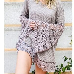 Women's Crochet Lace Thermal Long Bell Sleeve Fairy V-Neck Top Gray Size Large